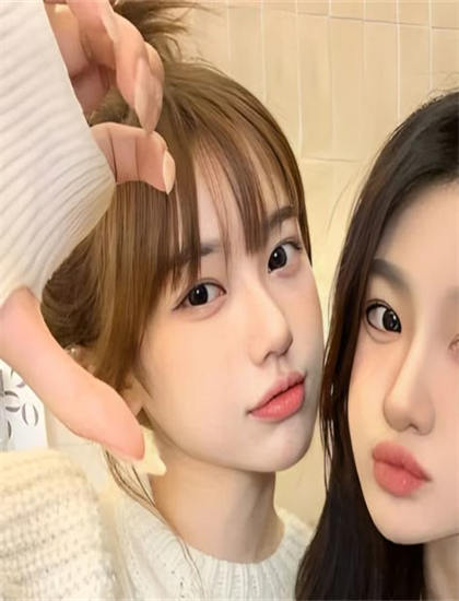 从表演艺术看LILY：表演细节的精准把握与艺术处理 感受人物塑造的匠心